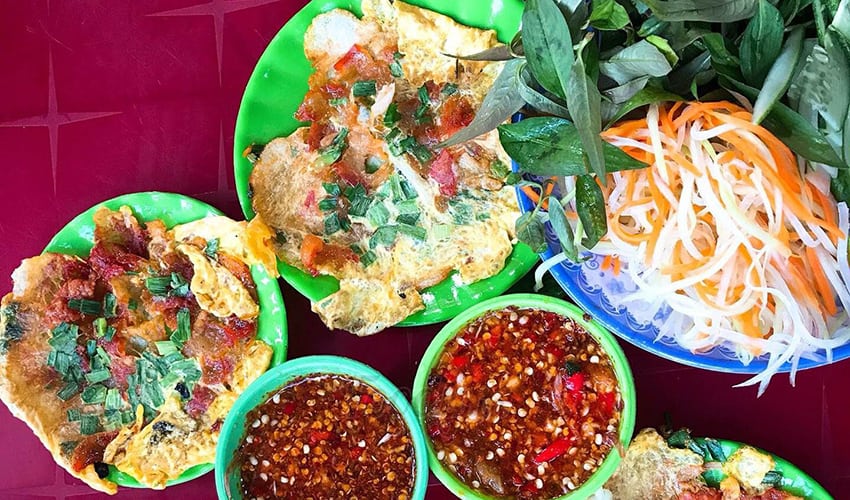 banh ep - eat in Hue